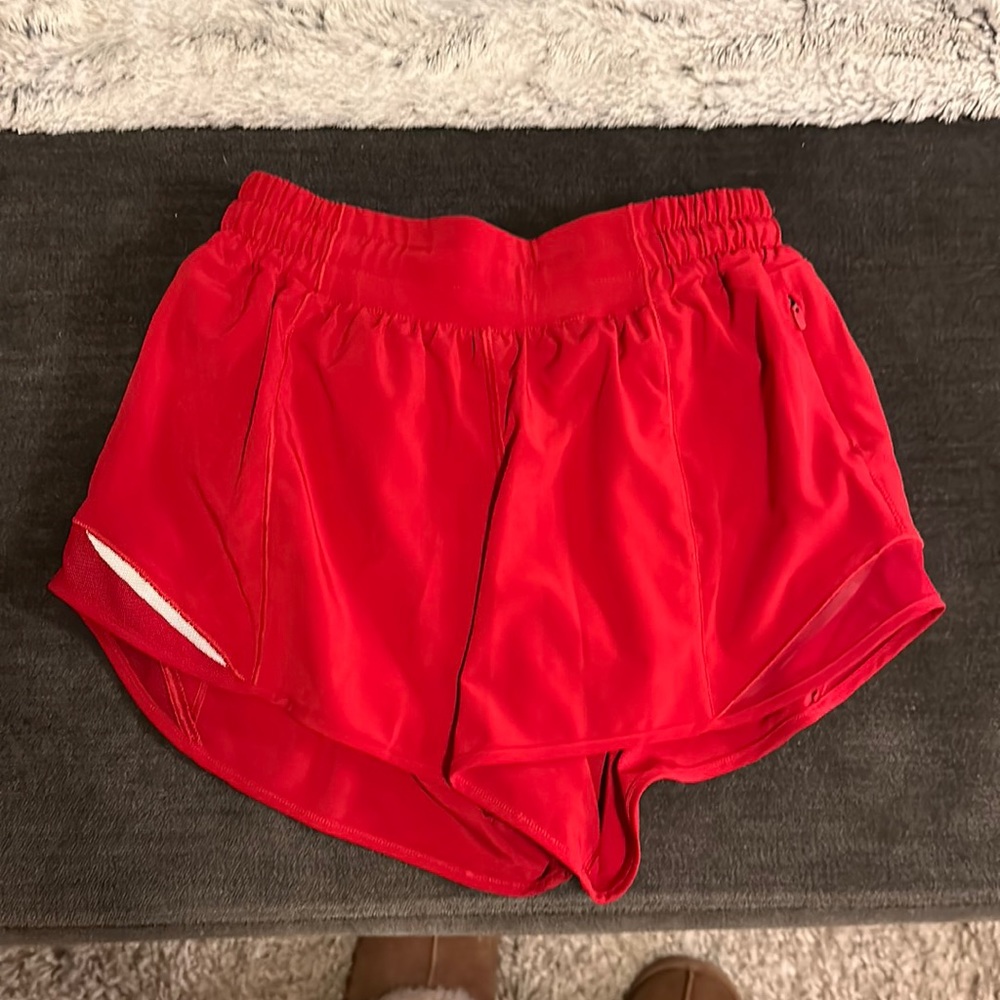 Lululemon red hotty hot 4” shorts